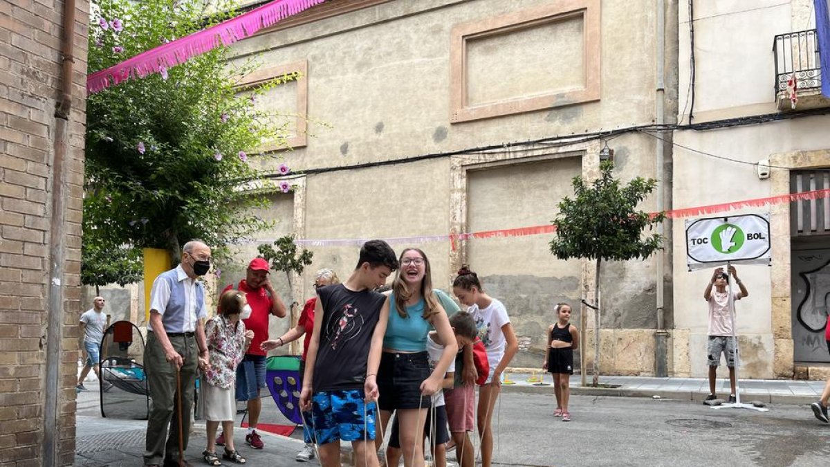 Grandes y pequeños pasaron un buen rato el sábado por la mañana en la calle Sant Miquel.