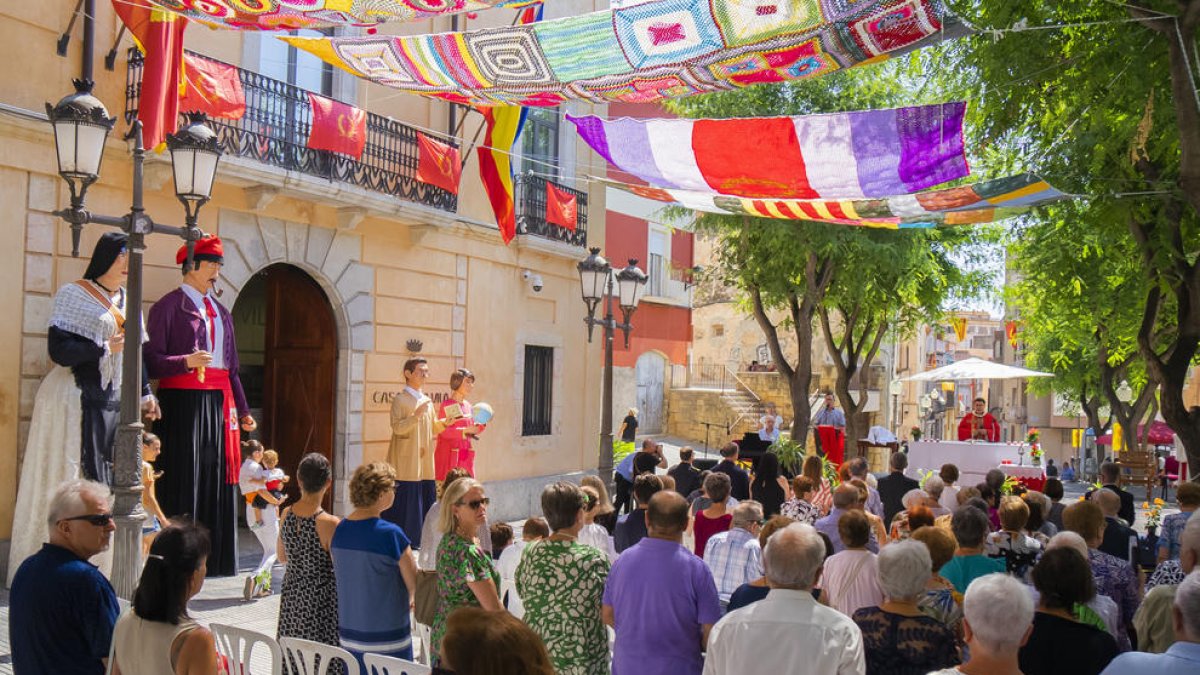 L'Ofici Solemne que es va celebrar ahir al matí a la Festa Major d'Estiu de Constantí.