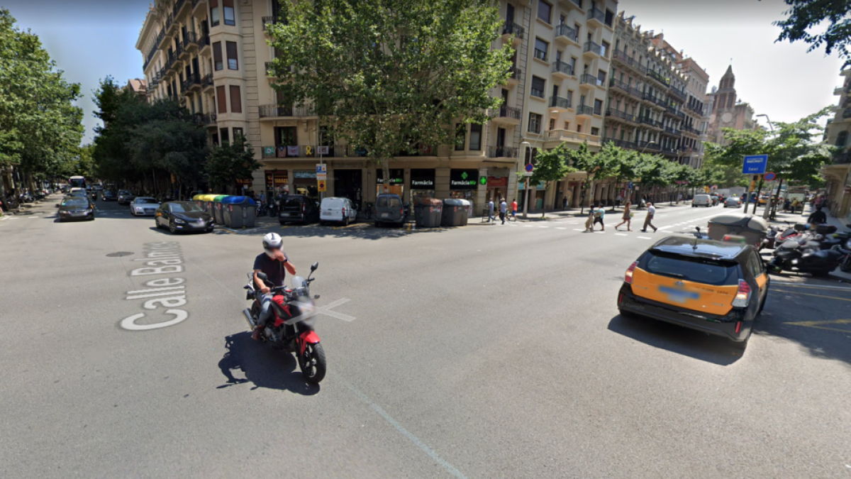 Los hechos ocurrieron en la esquina de Balmes con Mallorca.