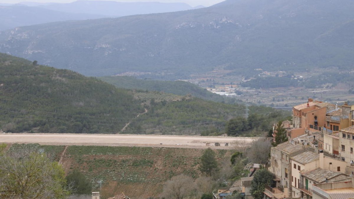 Obras de la autovía A-27 a su paso por la pedanía de Lilla, en Montblanc.