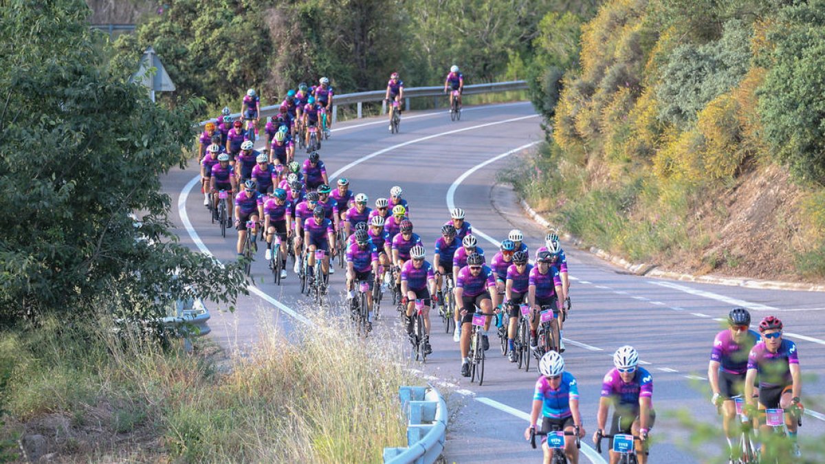 Uns 2.300 ciclistes participen a la cursa Mussara Reus