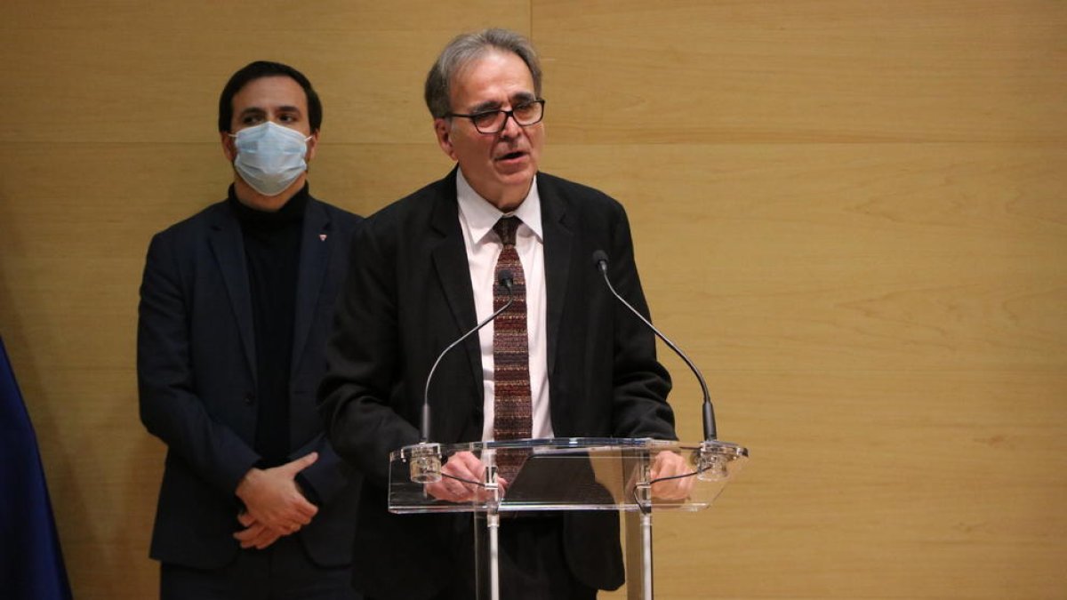 El nou ministre d'Universitats, Joan Subirats, en l'acte de traspàs de cartera.