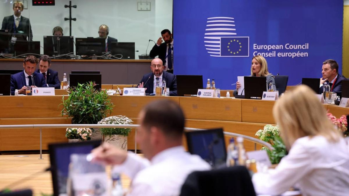 El presidente del Consejo Europeo, Charles Michel, comanda la cumbre extraordinaria.