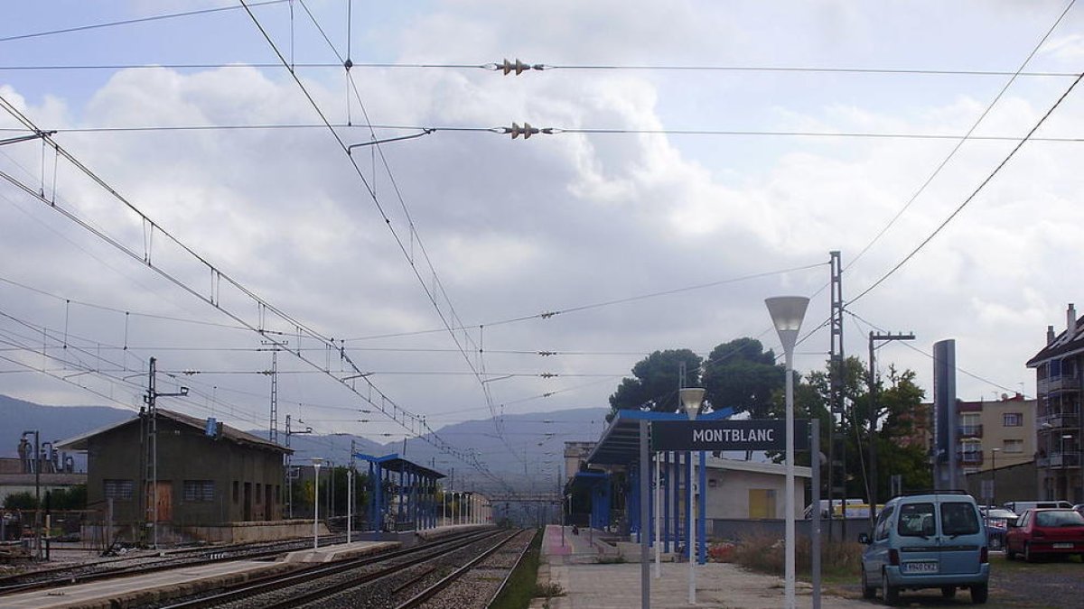 Imatge de l'estació de tren de Montblanc.