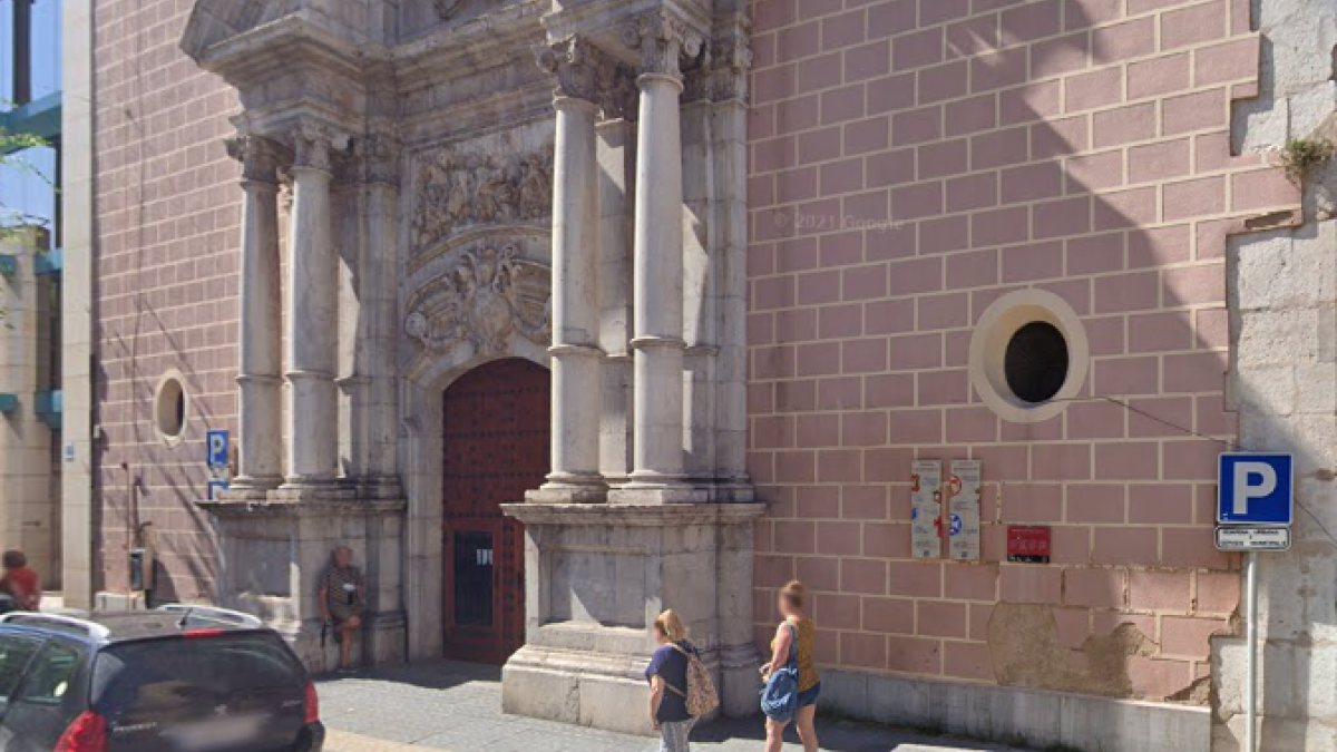 Façana de l'església de Sant Agustí.