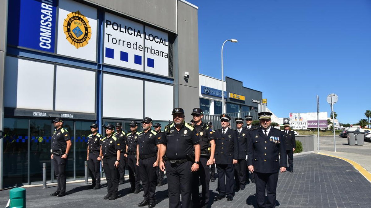 Imatge de l'acte que ha celebrat la Policia Local de Torredembarra amb reconeixements i condecoracions.