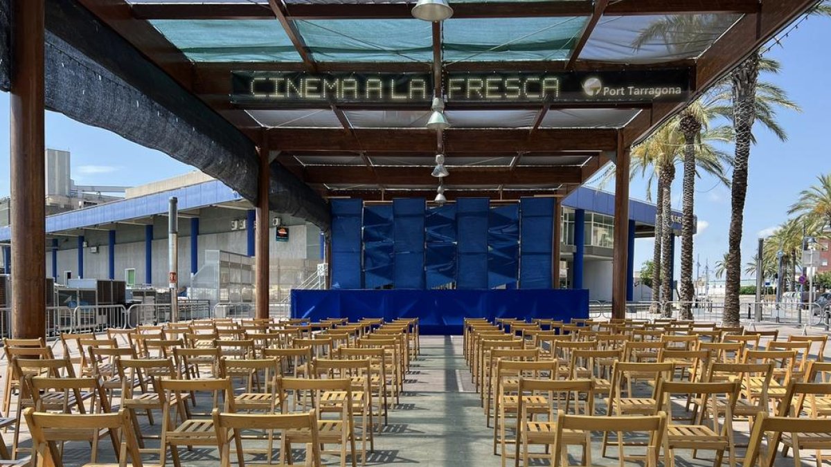 'Mascotes va ser la primera projecció del cicle 'Cinema a la fresca'.