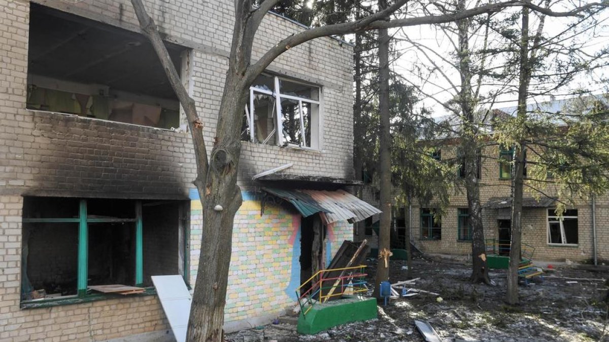 Un bloque residencial destruido en Kharkiv.