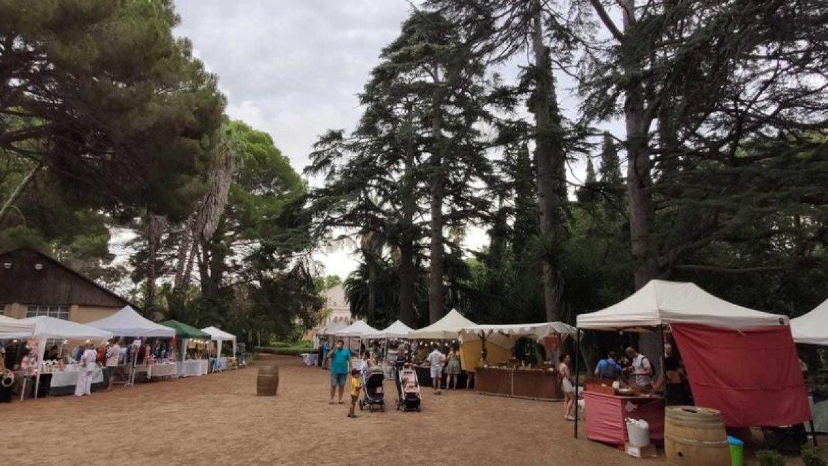 Aproximadament el 40% han estat turistes estrangers, sobretot francesos.