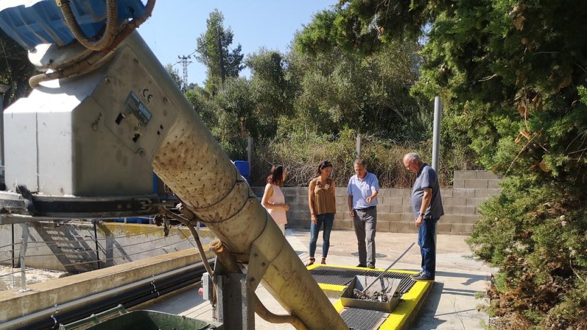 Imatge de la maquinària que forma part del tractament terciari per a la reutilització de l'aigua a Vandellòs.