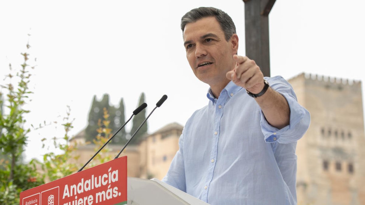 El president del govern espanyol, Padro Sánchez, al míting del PSOE a Granada.