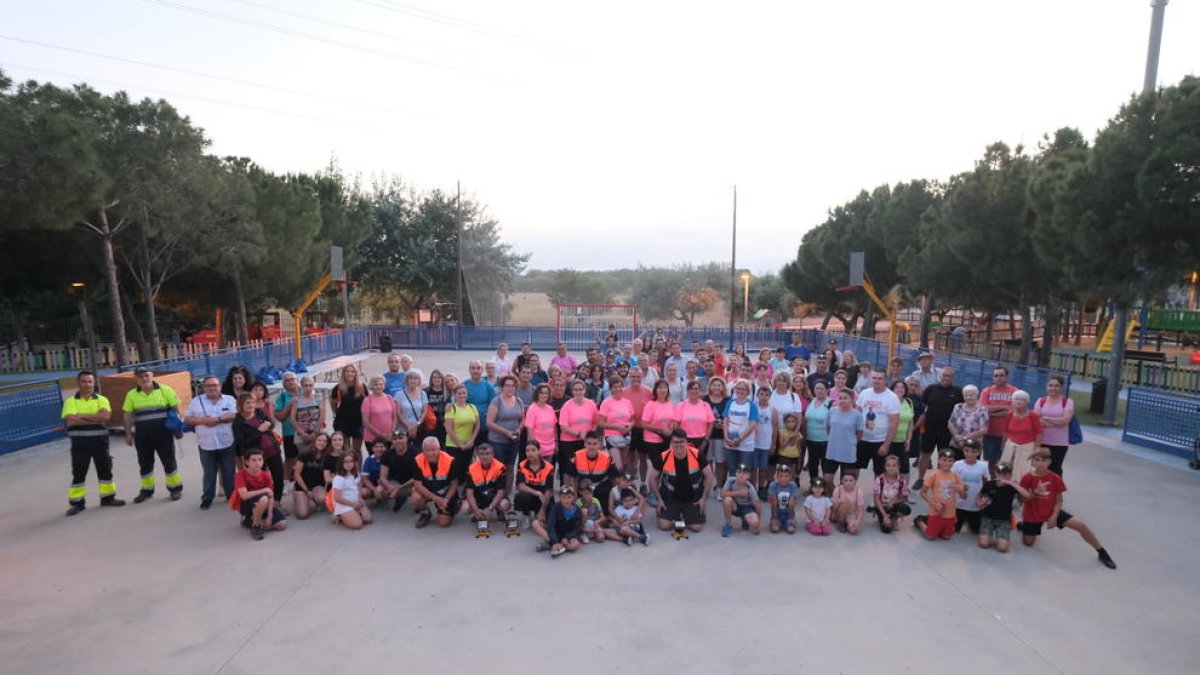 Imatge dels participants de la Caminata Nocturna de la Pobla.