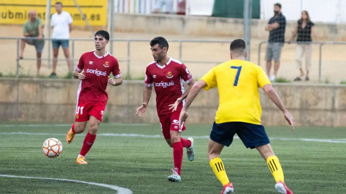 Pedro del Campo durant el partit contra la UE Castelldefels.