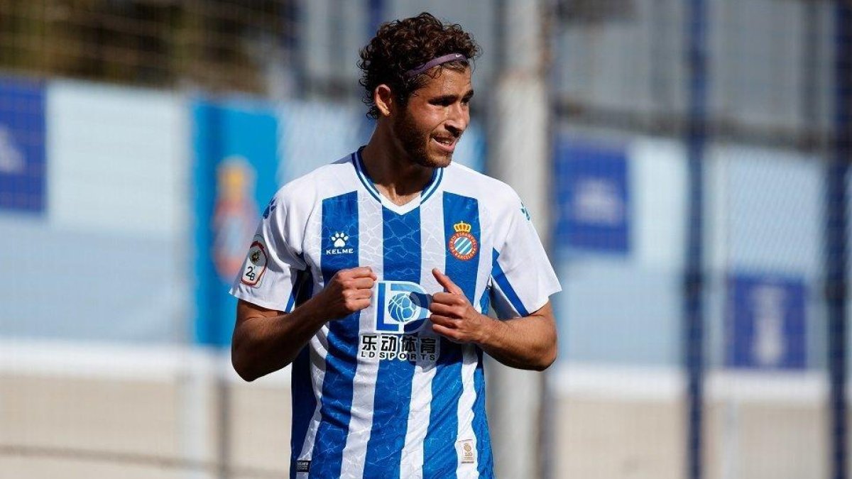 Juan Camilo Becerra con la camiseta de el Espanyol.