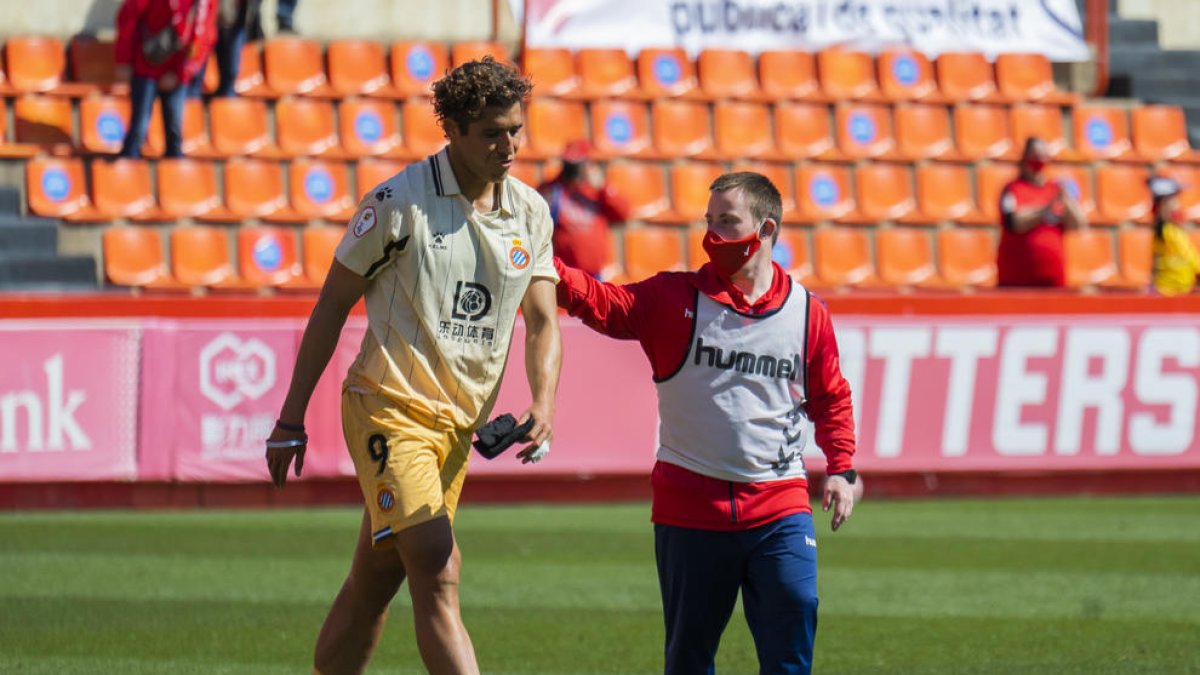 Juan Camilo Becerra amb la samarreta de l'Espanyol durant el partit de l'any passat de la primera fase de Segona B al Nou Estadi.
