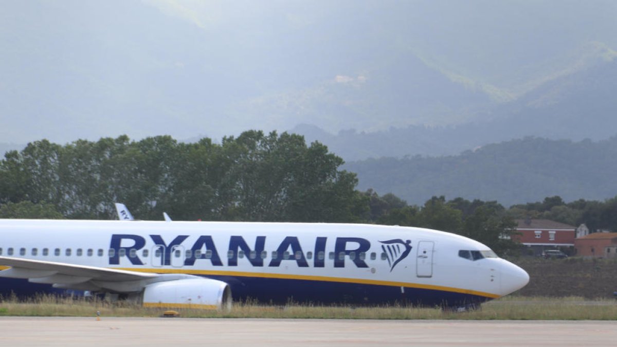 Imagen de archivo de un avión de Ryanair una de las compañías con más vuelos a Reus y Gerona.