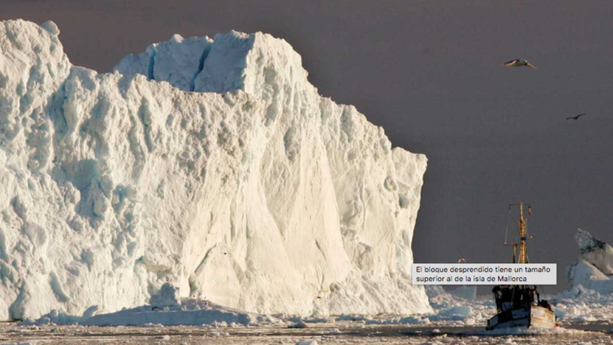 Imatge d'un iceberg a l'Antàrtida.