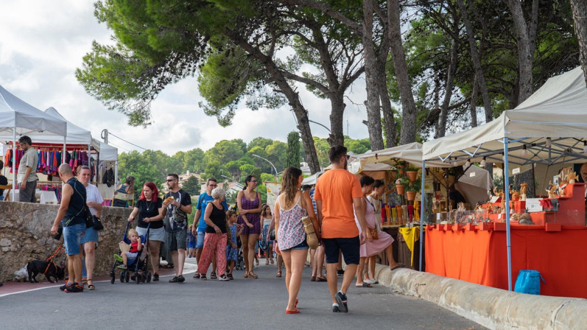 Els participants van poder gaudir de les 120 parades, la zona infantil i l'espai gastronòmic.