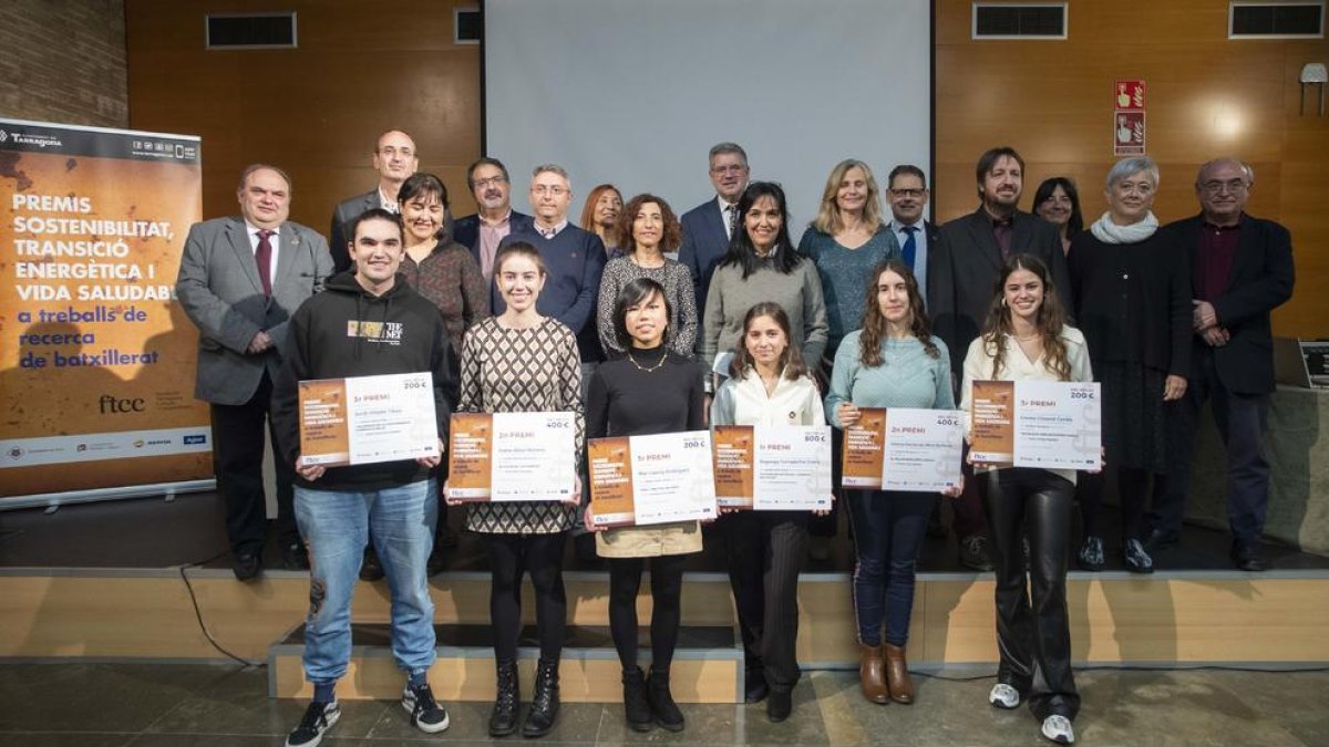 Sis treballs de recerca científica de Batxillerat s'enduen els premis Sostenibilitat, Transició Energètica i Vida Saludable de la Fundació Tarragona