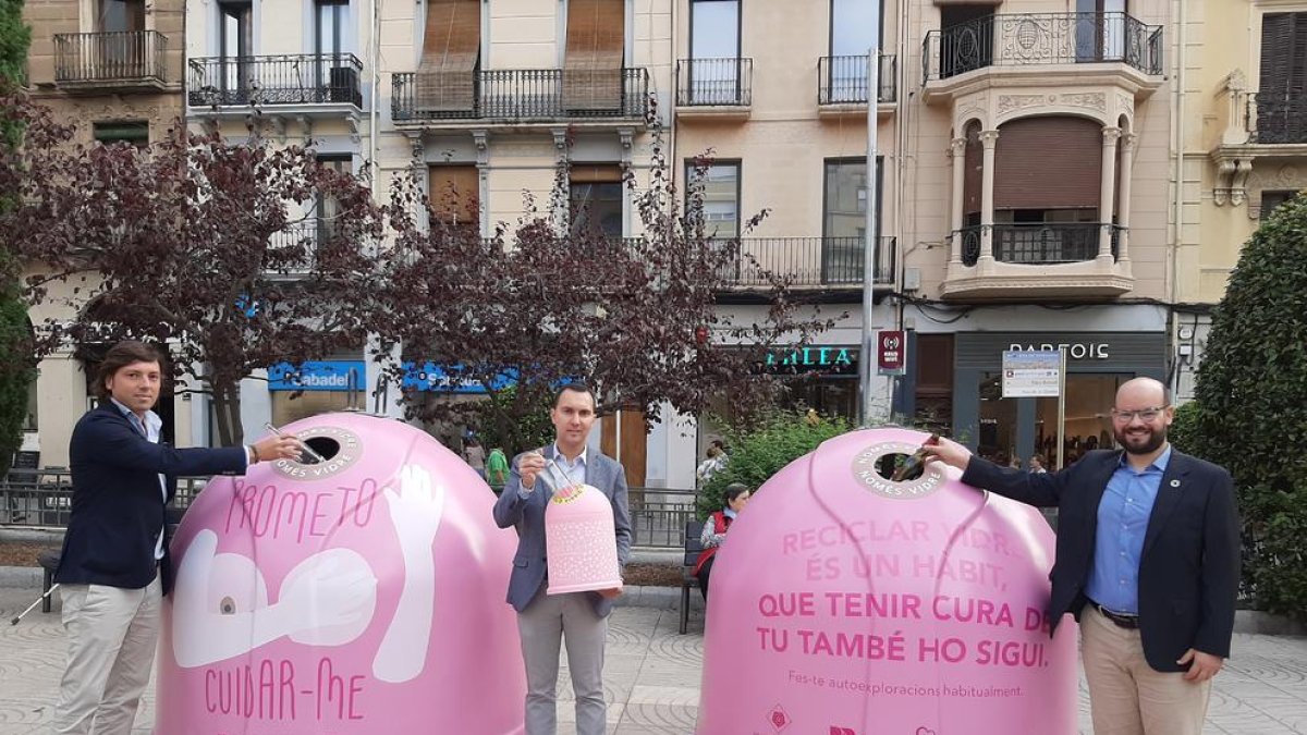 Ecovidrio ha instal·lat 400 contenidors roses per tots els territoris d'Espanya, 26 a Catalunya.
