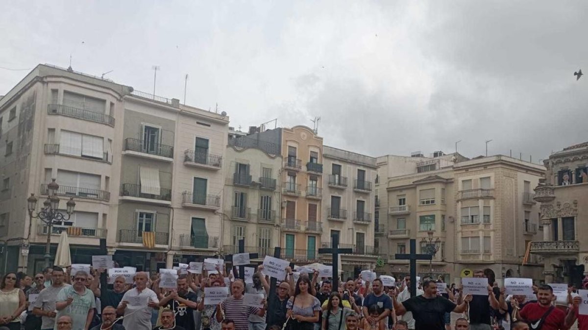 Movilización de los trabajadores del servicio de limpieza, ayer.