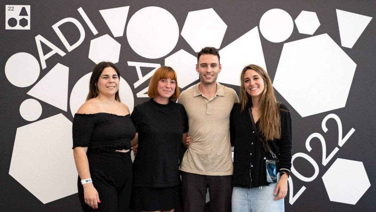 Emili Sisquellas Taixés con otras socias de la empresa, en el Museo del Diseño de Barcelona.