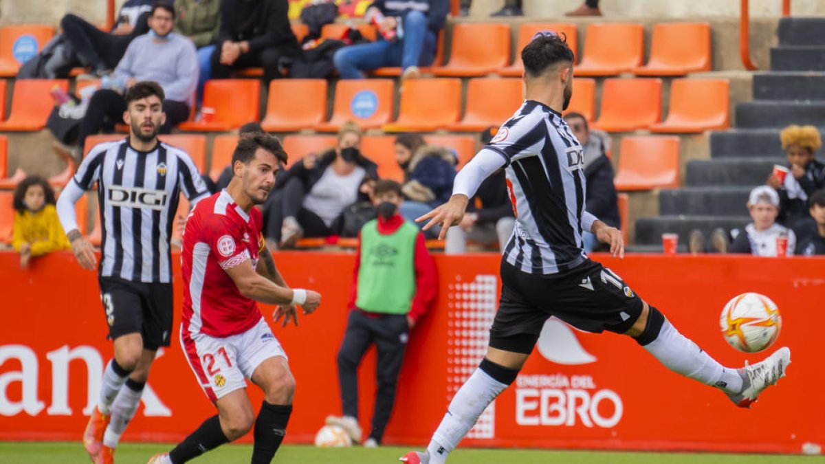 El capitán del Nàstic está cerca de renovar y volver a enfrentarse al Castellón la próxima temporada.