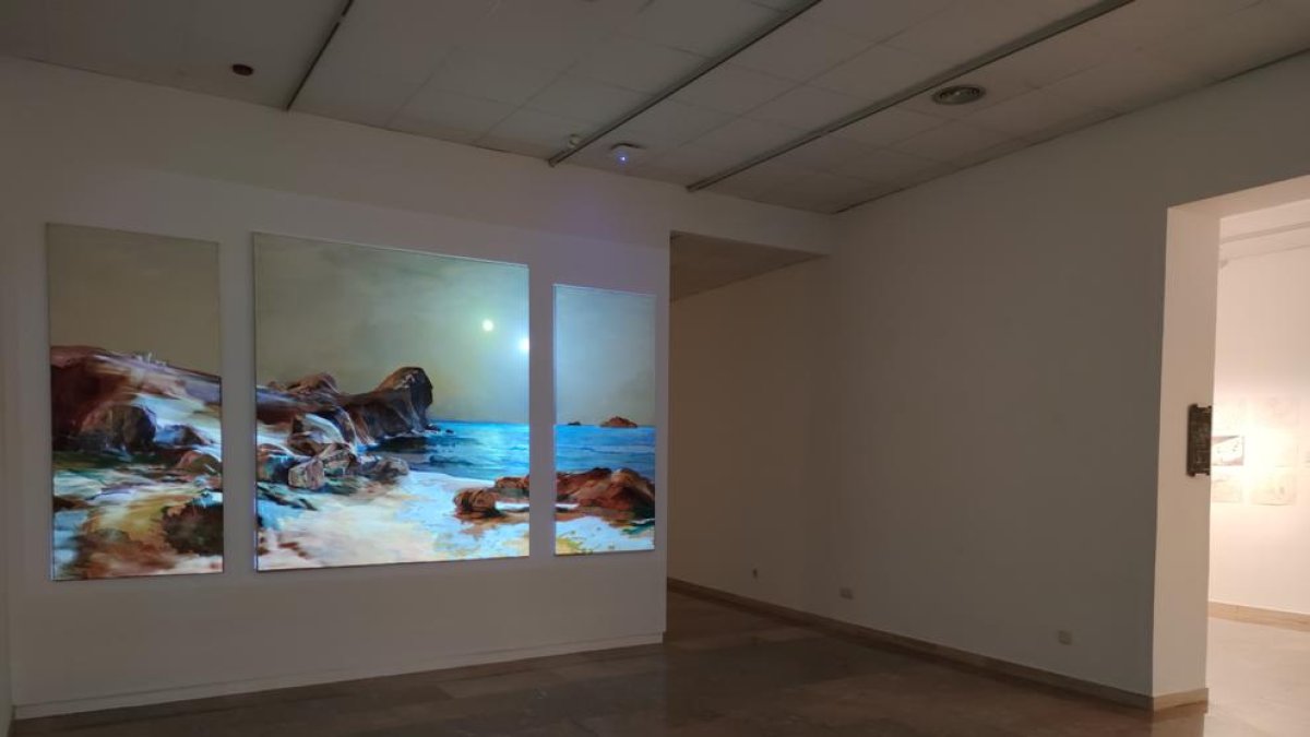 La reinterpetació del quadre de L'Esfinx de Roscoff és la peça principal de l'exposició