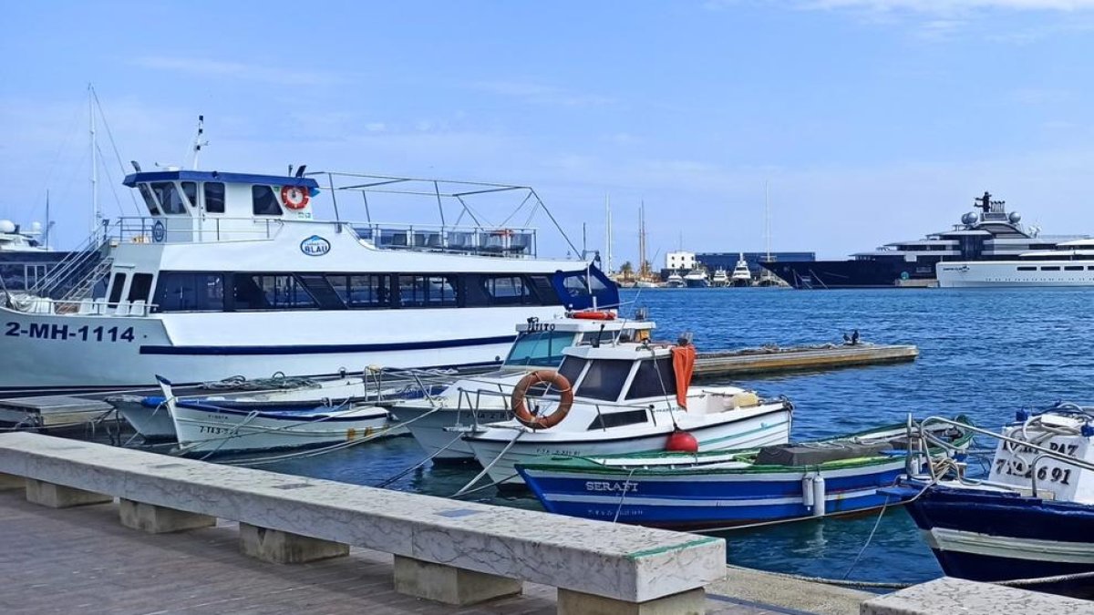 Imatge de la Golondrina al Port de Tarragona.