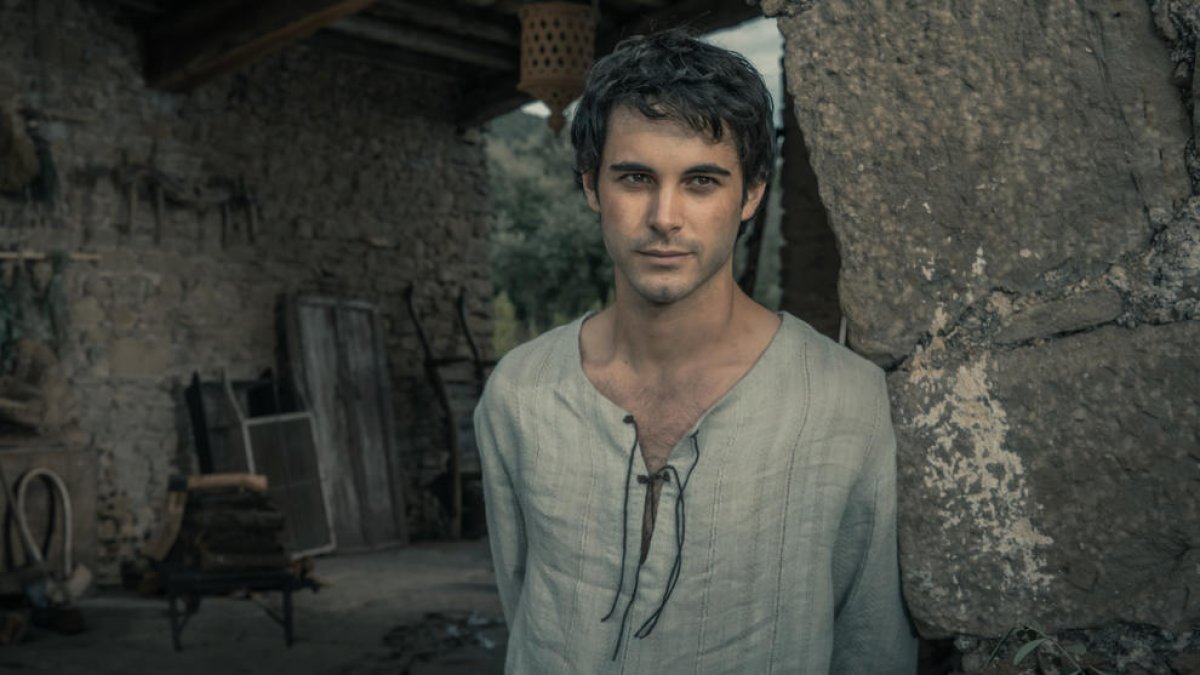 El actor David Solans en una imagen de la serie 'Los herederos de la tierra'.