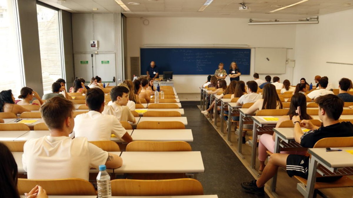 Imatge de l'inici dels exàmens de la selectivitat a un Campus de Catalunya.