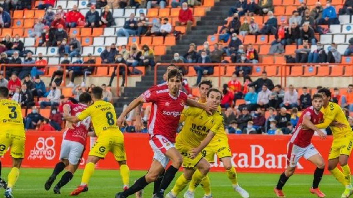 Javier Ribelles moments abans de marcar el gol que suposava l'empat a un al Nou Estadi.