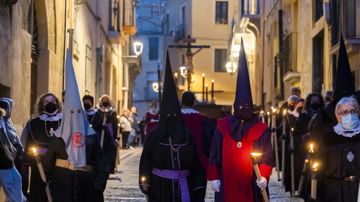 Les germandats continuen molt presents als carrers de la Part Alta aquests dies festius.