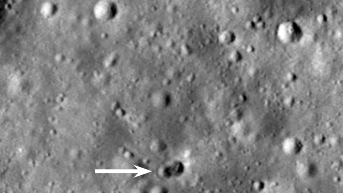 Imagen recogida por la sonda de lugar|sitio del impacto en la superficie de la Luna.