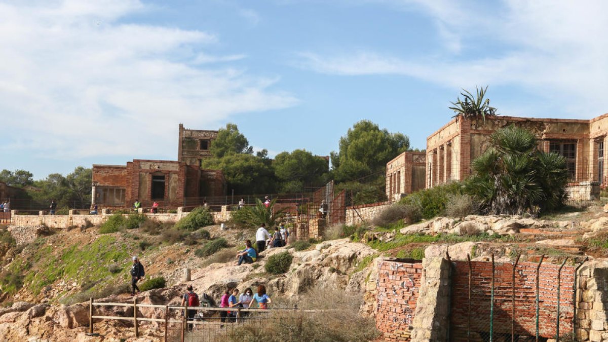 Nadal propone eliminar las vallas que rodean el preventori y habilitar la zona para recibir visitas.