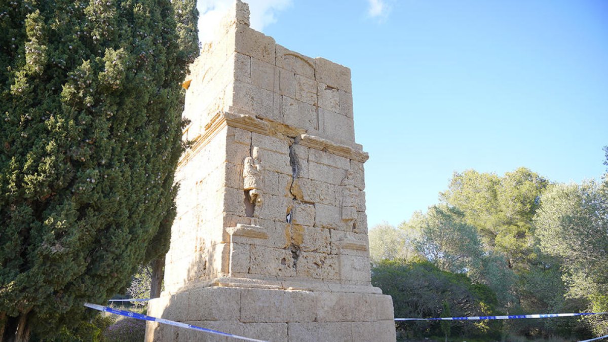 Imatge de la Torre dels Escipions, afectada per la caiguda d'un llamp