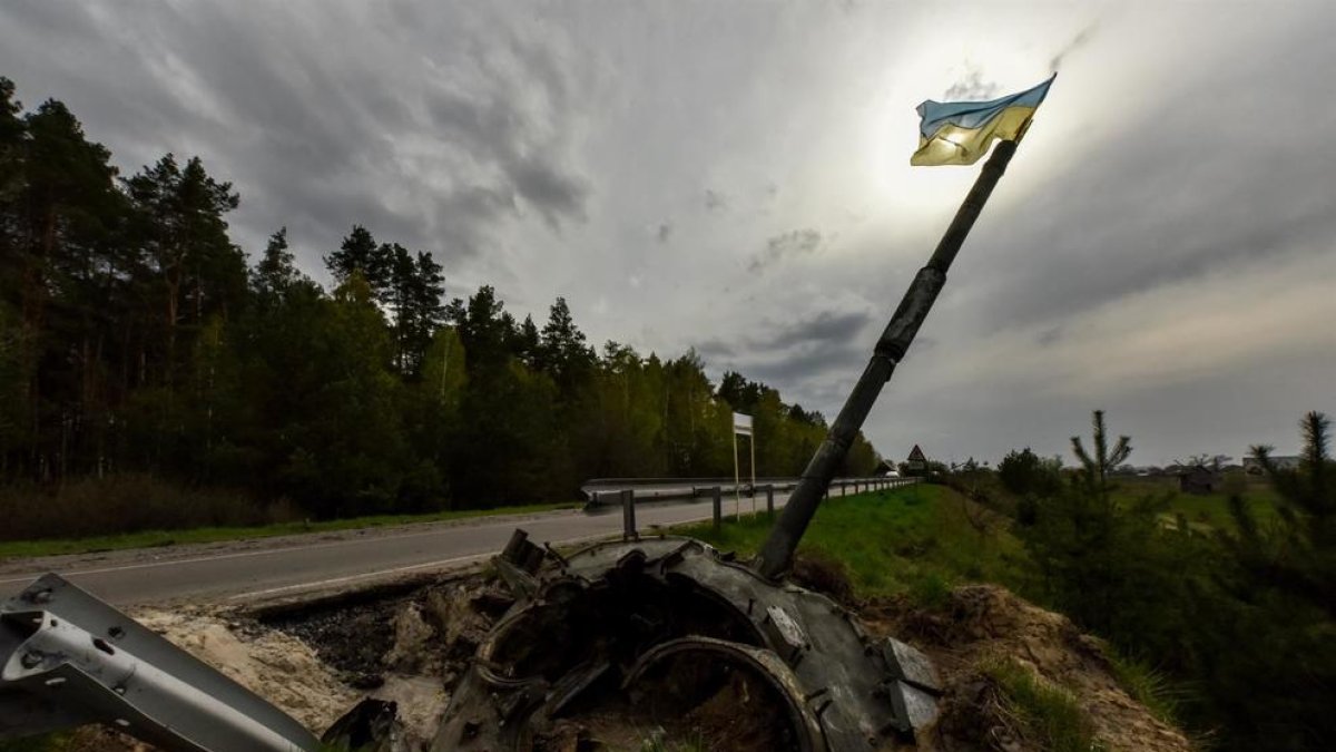 Tanc rus destruït a la zona de Kíev.