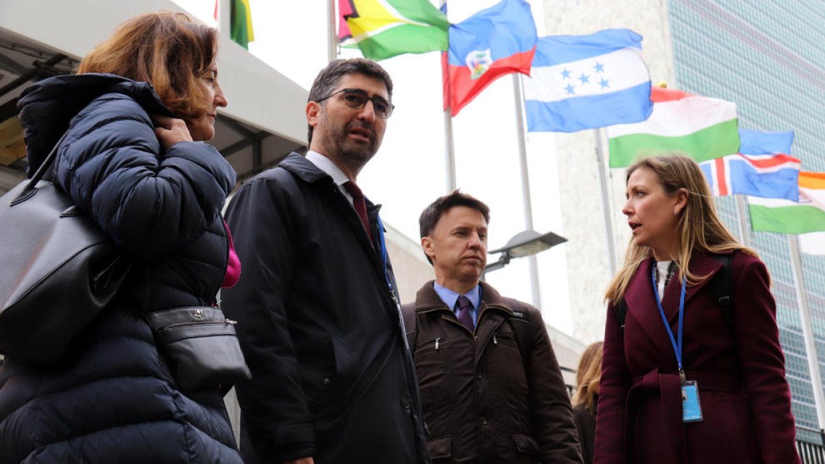 El vicepresident del Govern, Jordi Puigneró, a les portes de la seu de Nacions Unides de Nova York.