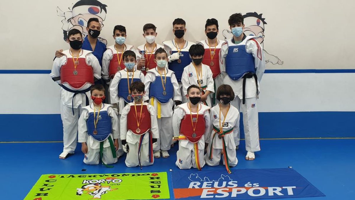 Els membres del dojo Koryo Reus.