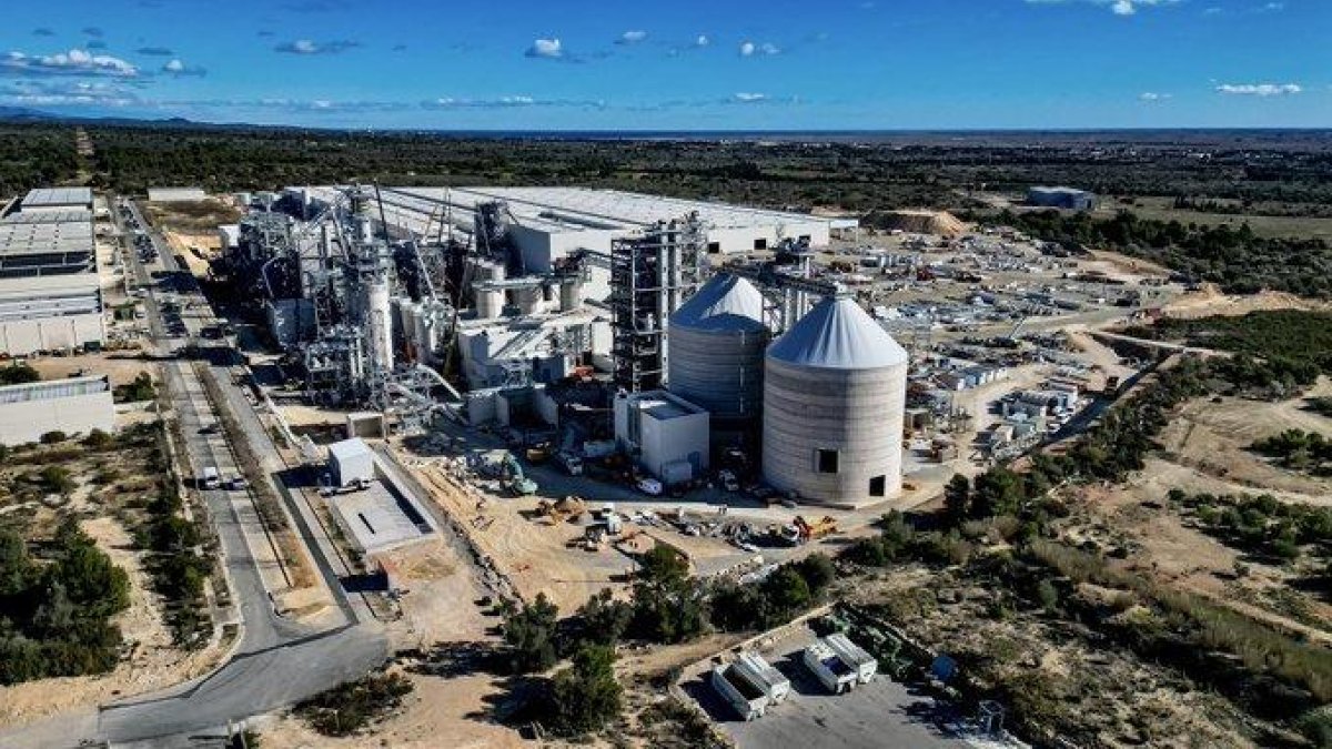 Imatge de la fàbrica de Kronospan a Tortosa.