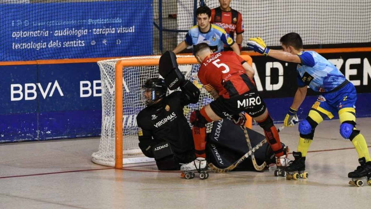 El Reus Deportiu tropieza contra un CH Caldes combativo (4-4)