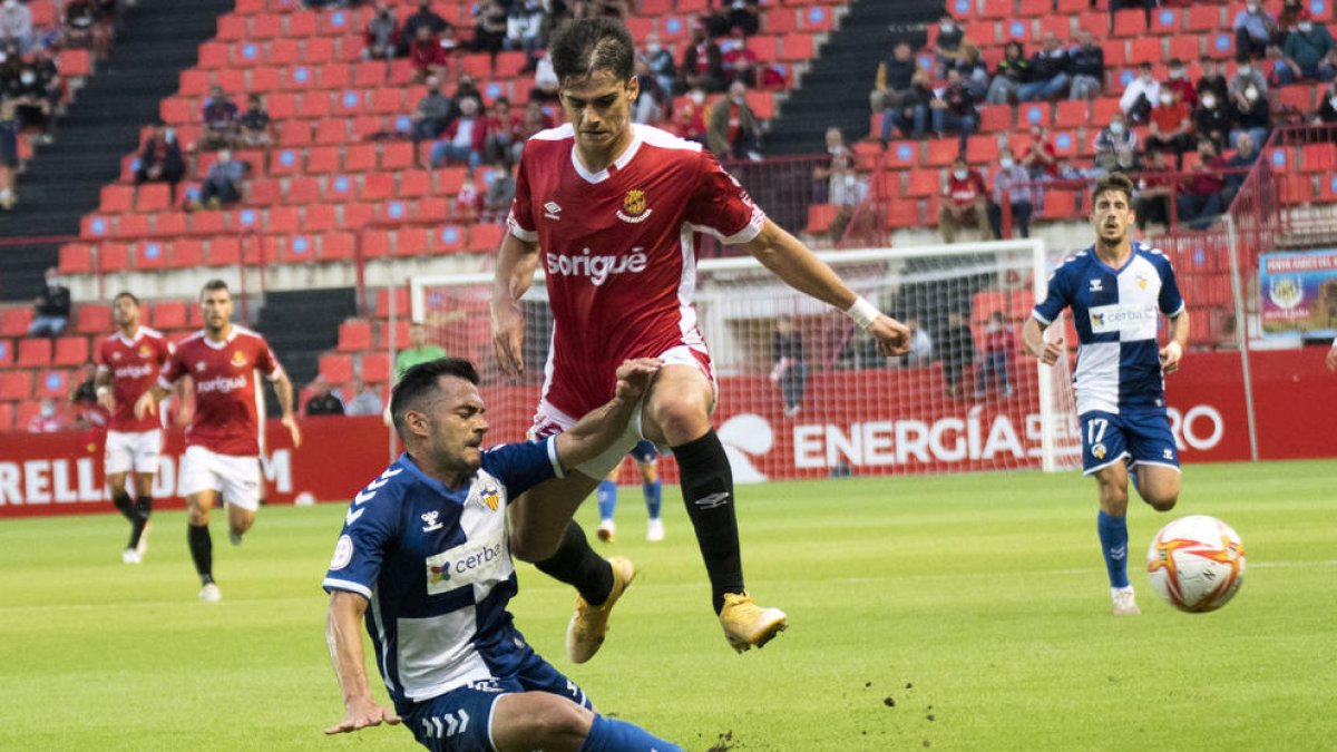 El Nàstic ganó a la primera vuelta por 1-0 a pesar de que el Sabadell perdonó más de una ocasión.