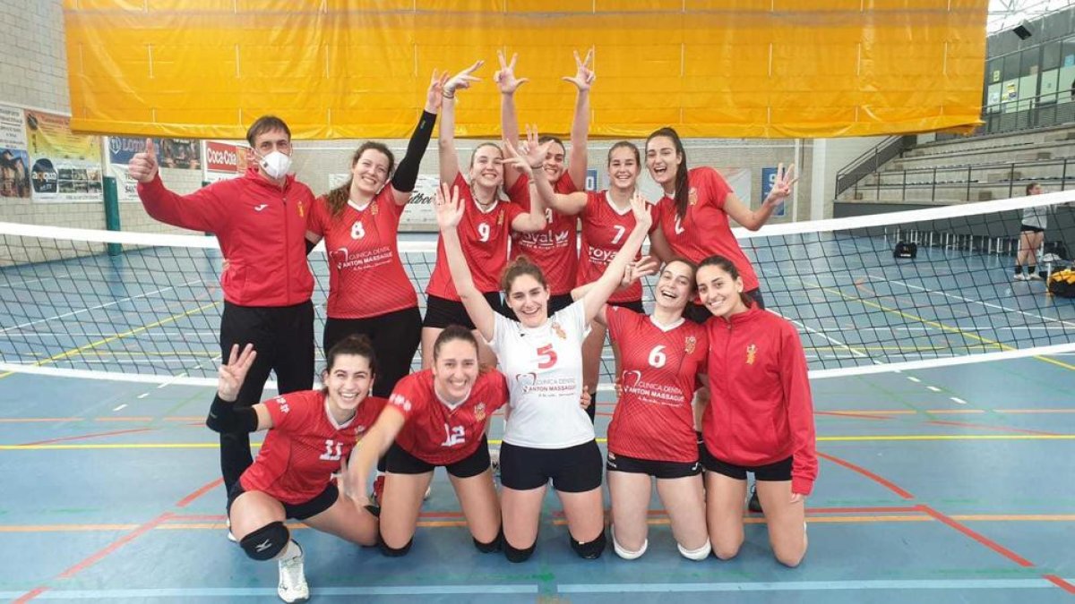 El CV Sant Pere i Sant Pau femenino se preparan para un duelo directo por la permanencia