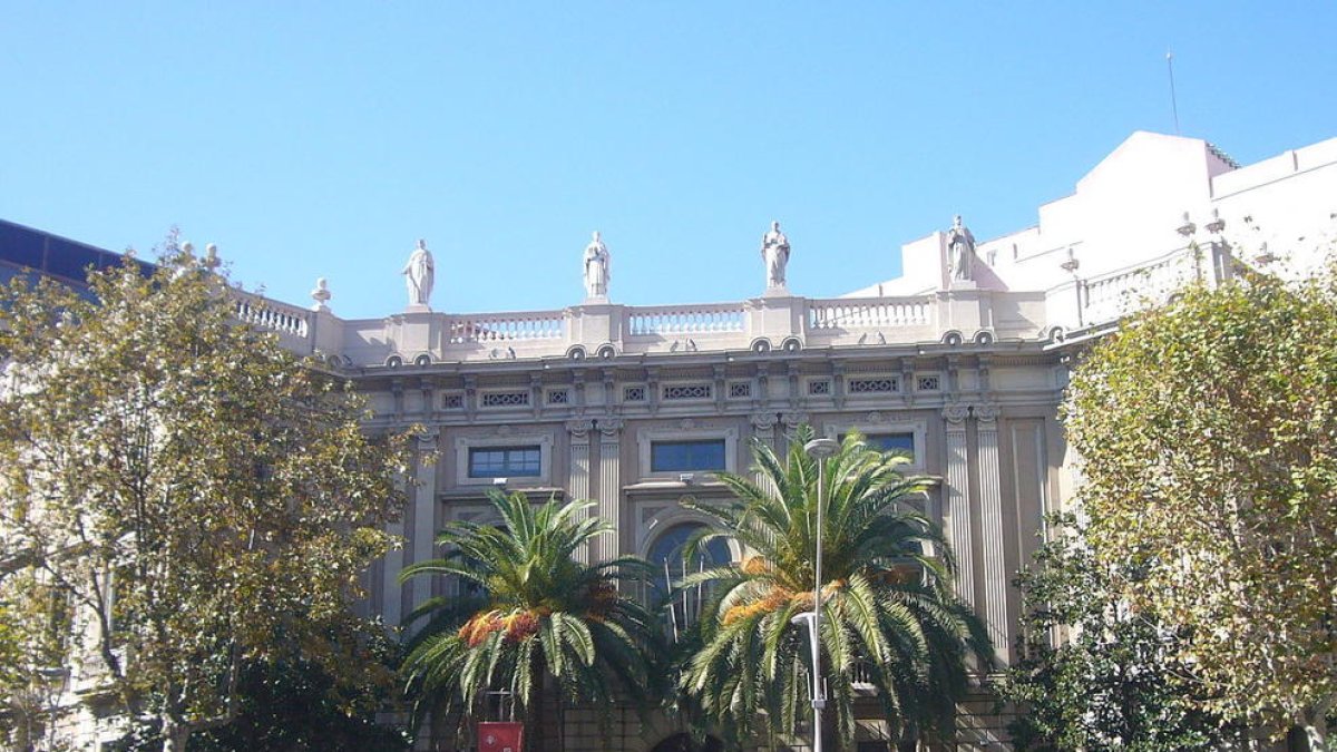 Palau Casades, sede de la entidad.