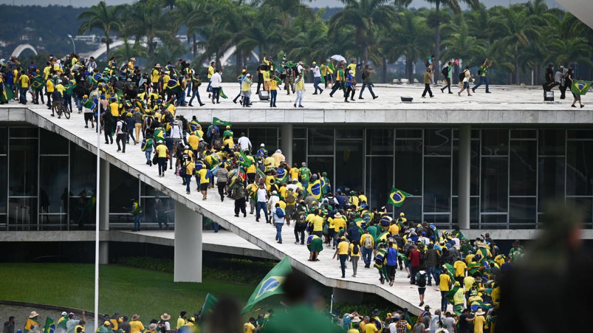 Imatge dels manifestants partidaris de Bolsonari al Brasil.