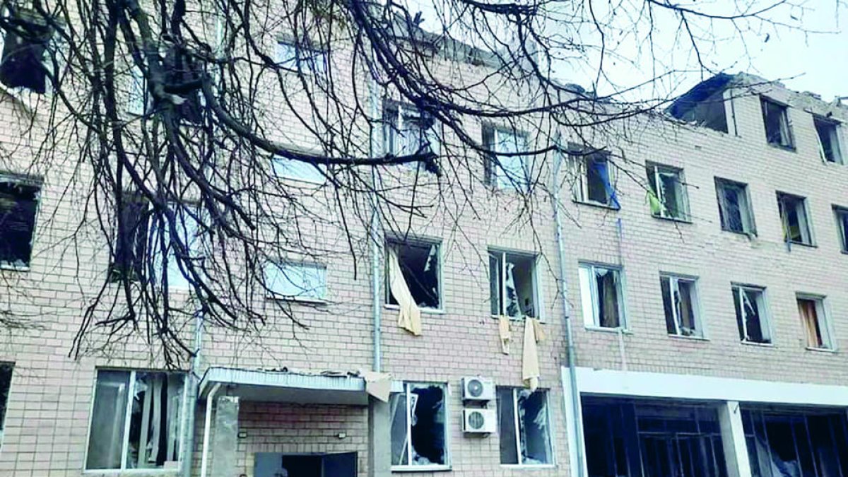 Imatge d'un edifici de Kév destrossat.