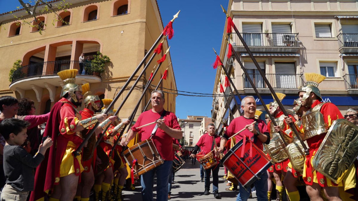 Armats i desArmats als carrers d'Alcover ahir.