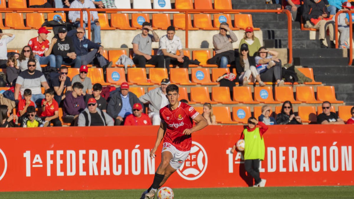 Marc Montalvo durant el partit contra el Calahorra.