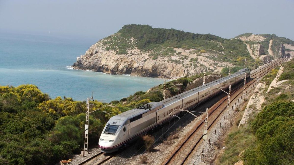 Imatge d'un tren Euromed.