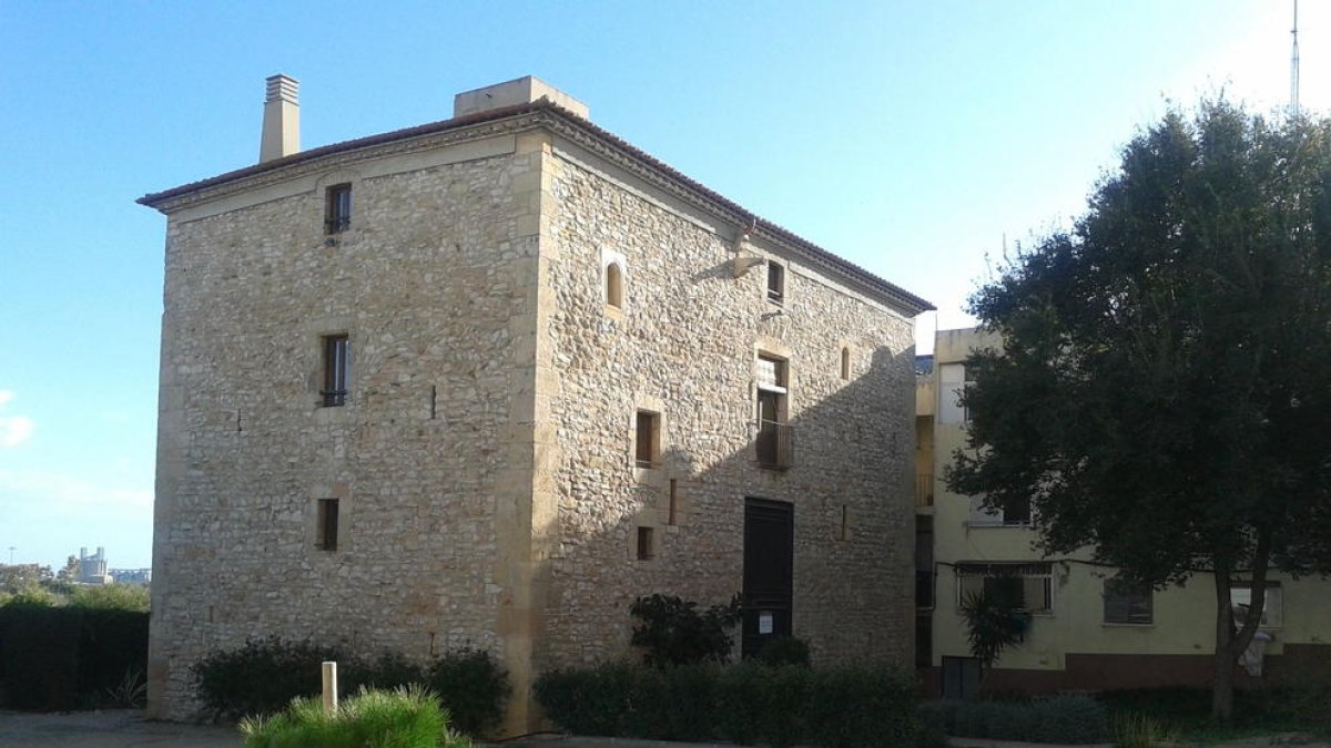 Imatge d'arxiu de la masia la Torre Forta de Ponent.